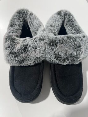 Charter Club Cozy Women's Black Slipper with Gray Faux Fur Collar